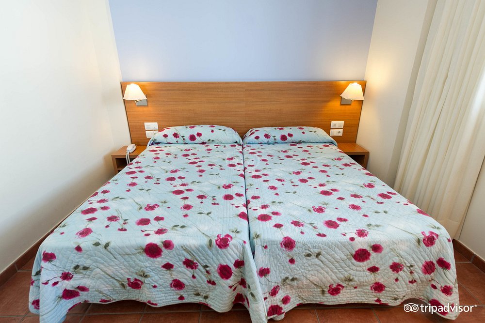 Hotel Apartamentos Puerto Mar Peñíscola - Foto 1